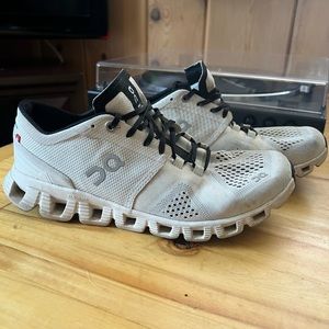 On Cloud Cloud X Shoes